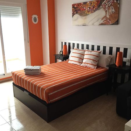 Apartamentos Gold Малага Екстериор снимка