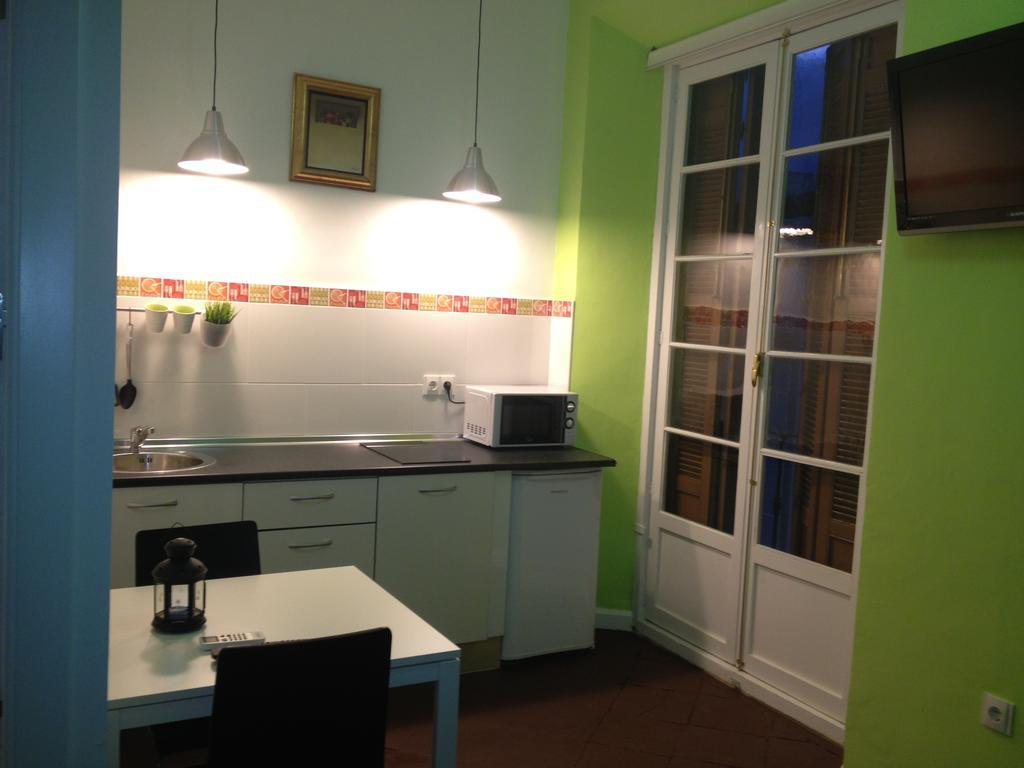 Apartamentos Gold Малага Стая снимка